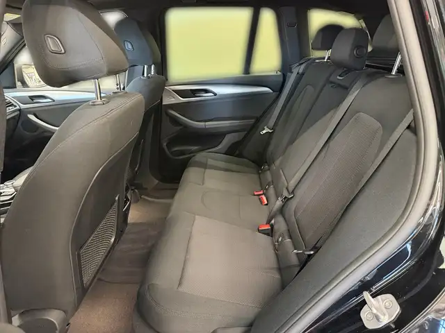 BMW X3 view 6