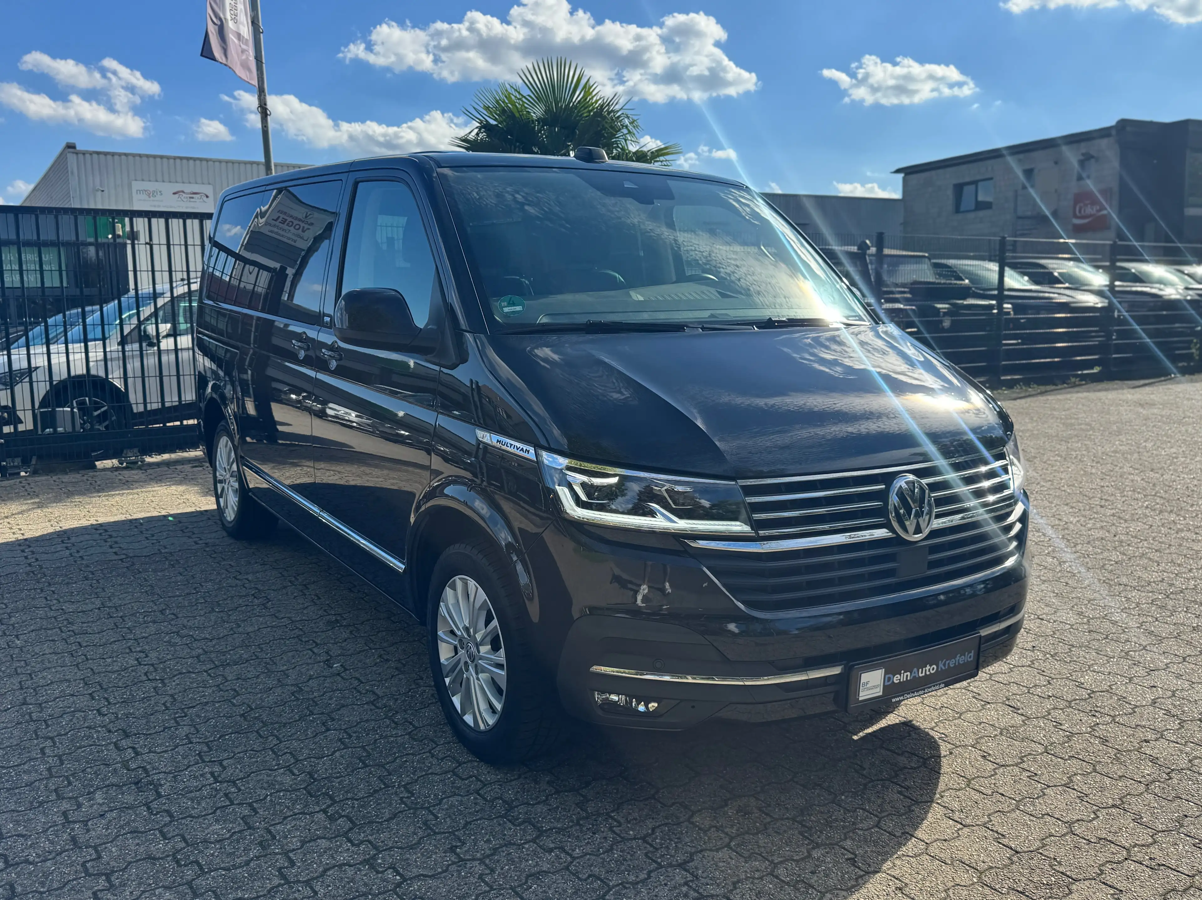 Volkswagen T6.1 Multivan 2.0 TDI DSG Generation Six LED ACC — photo 3