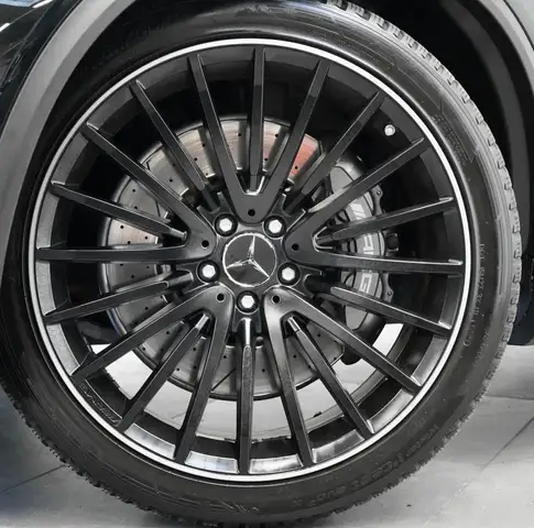Mercedes-Benz GLC view 3