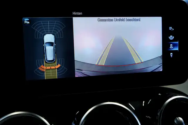 Mercedes-Benz GLC view 14