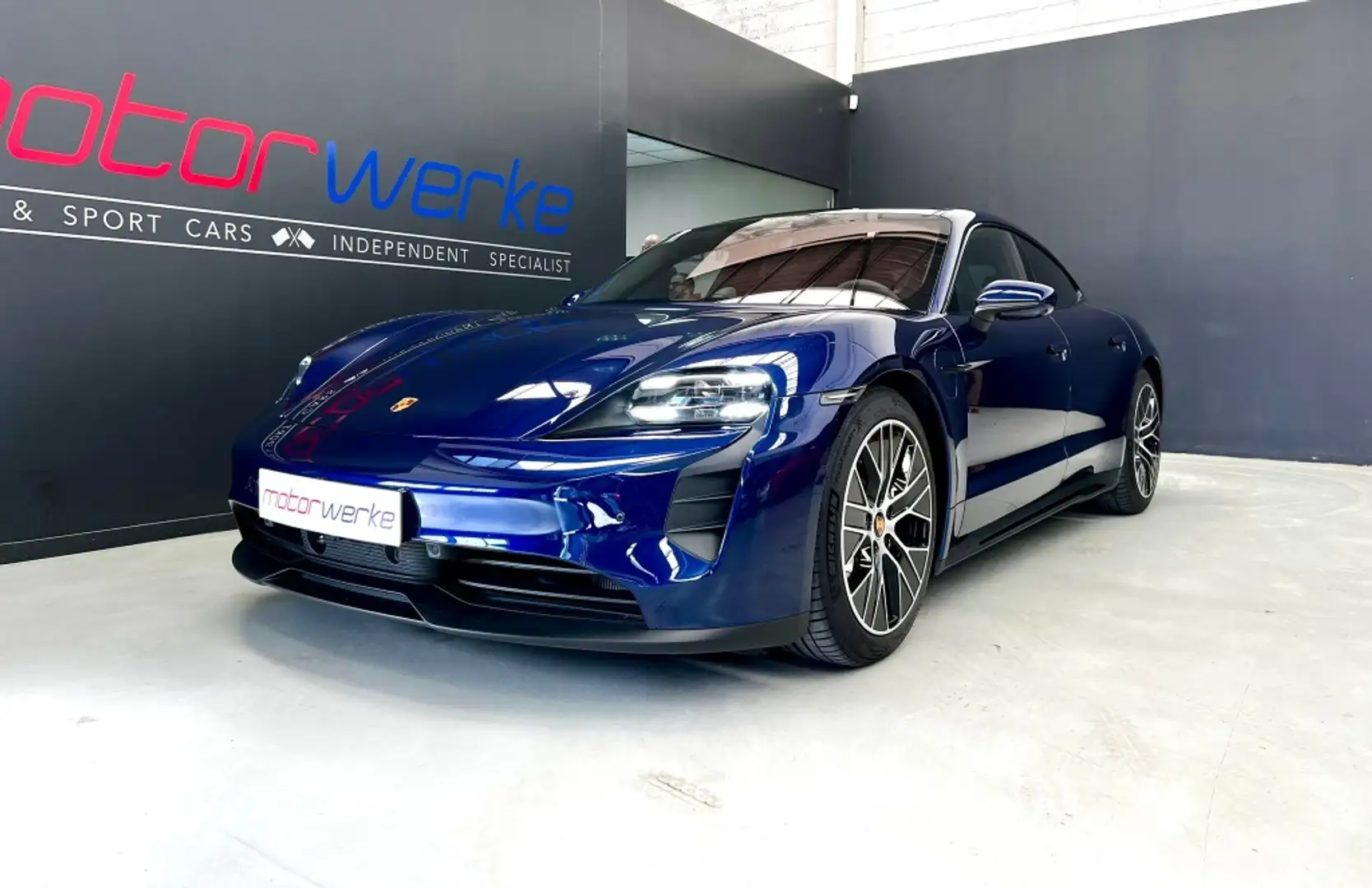 Porsche Taycan GTS Azul - 1