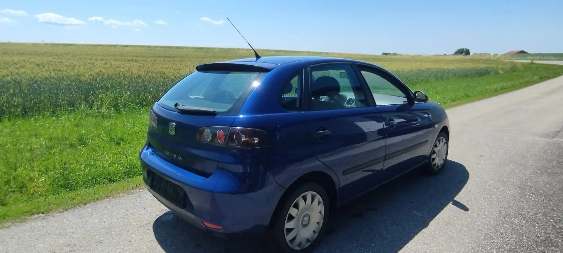 SEAT Ibiza 1.4 16V Reference Bleu - 2