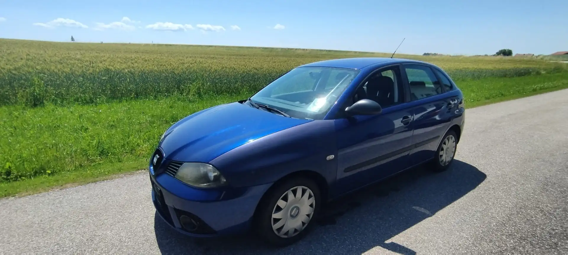 SEAT Ibiza 1.4 16V Reference Bleu - 1