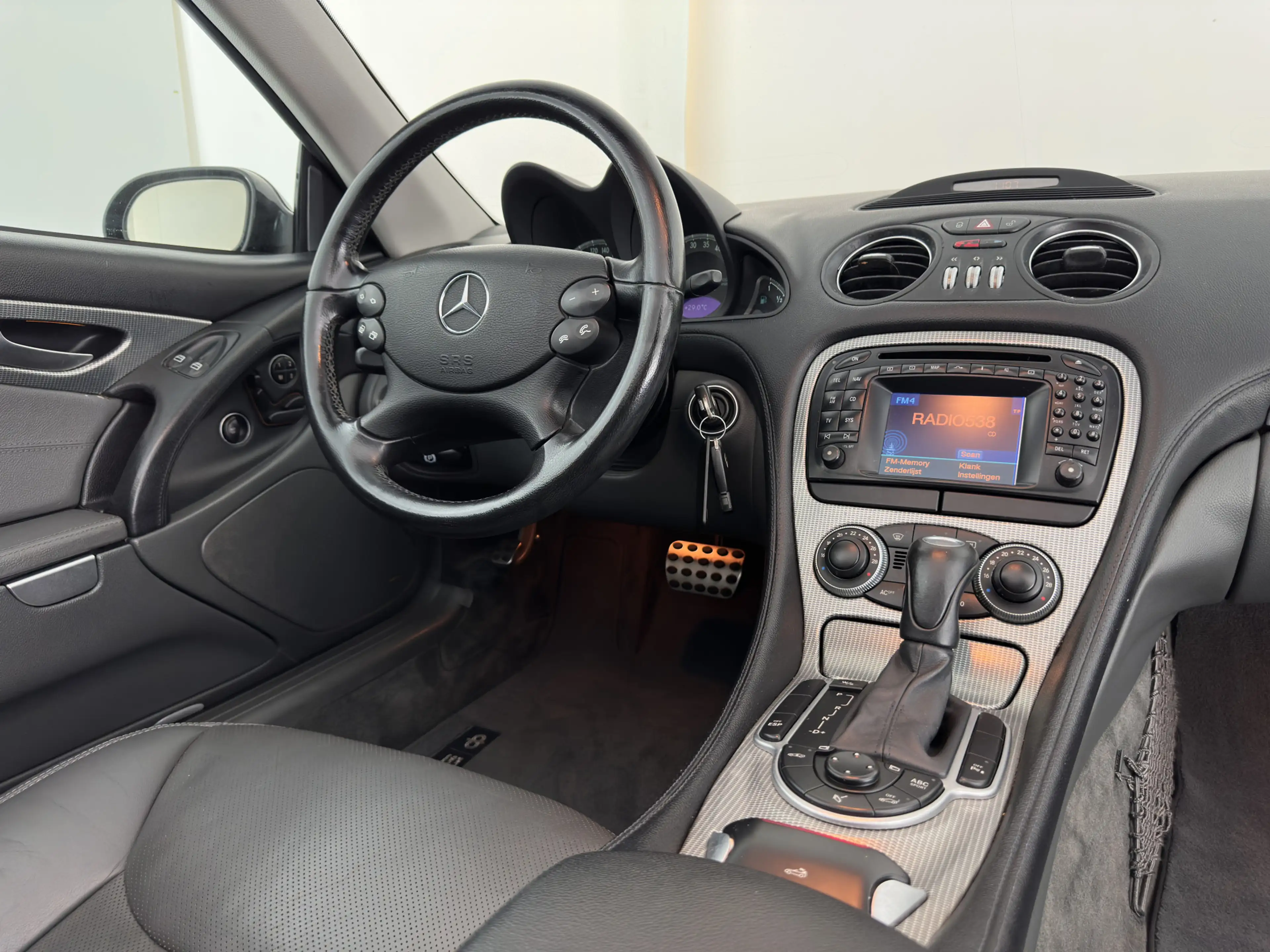 Mercedes-Benz SL 500 AMG-Sportpack Aut. *LEATHER | XENON | BOSE-AUDIO | — photo 8