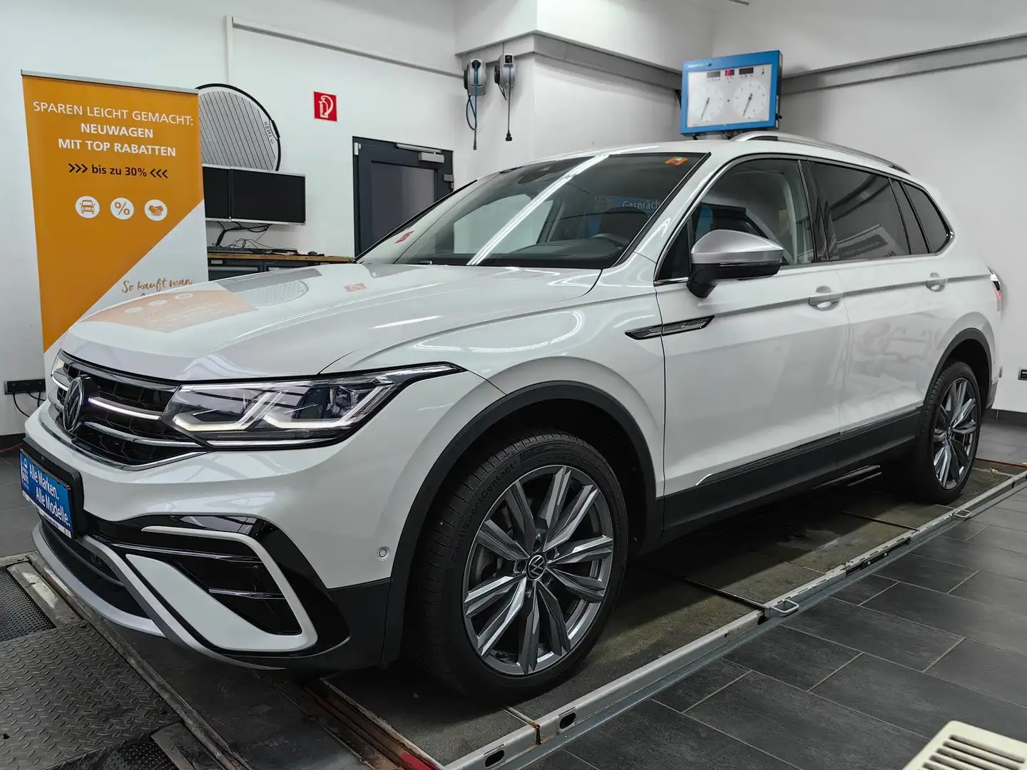 Volkswagen Tiguan Allspace Elegance 4M 2.0 TDI*Standhzg*Pano Bianco - 2