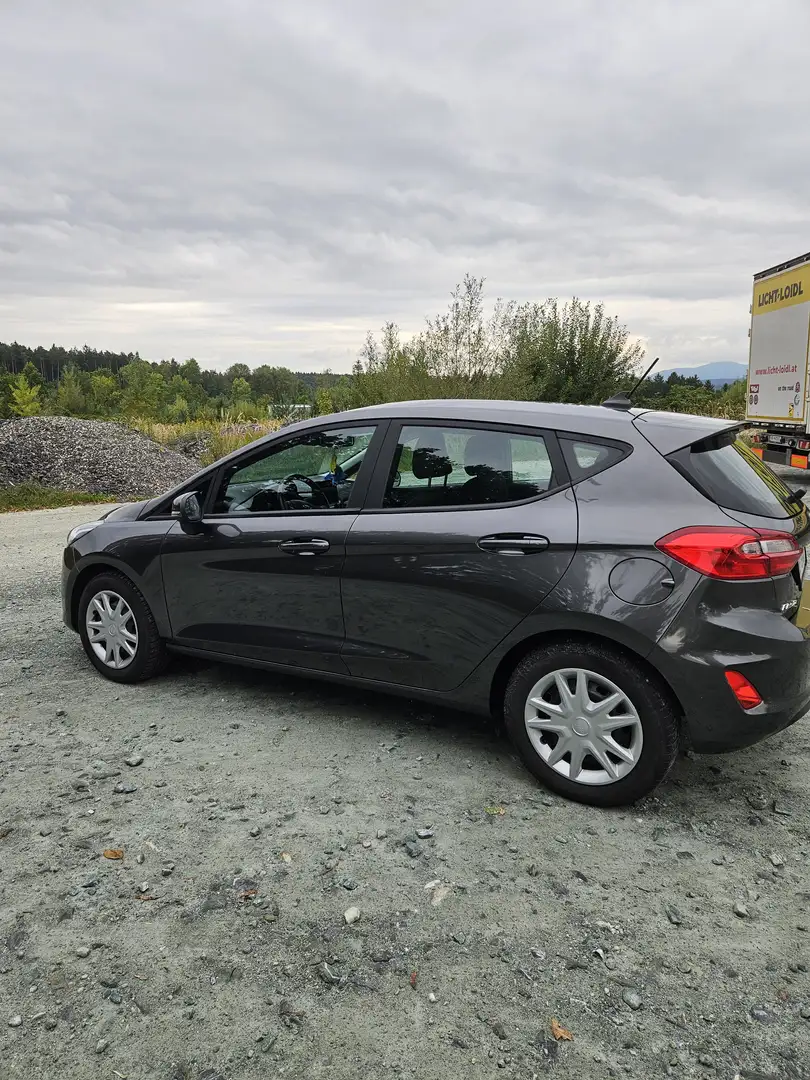 Ford Fiesta Fiesta Cool Grau - 2