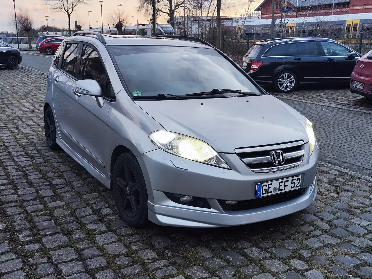 Honda FR-V