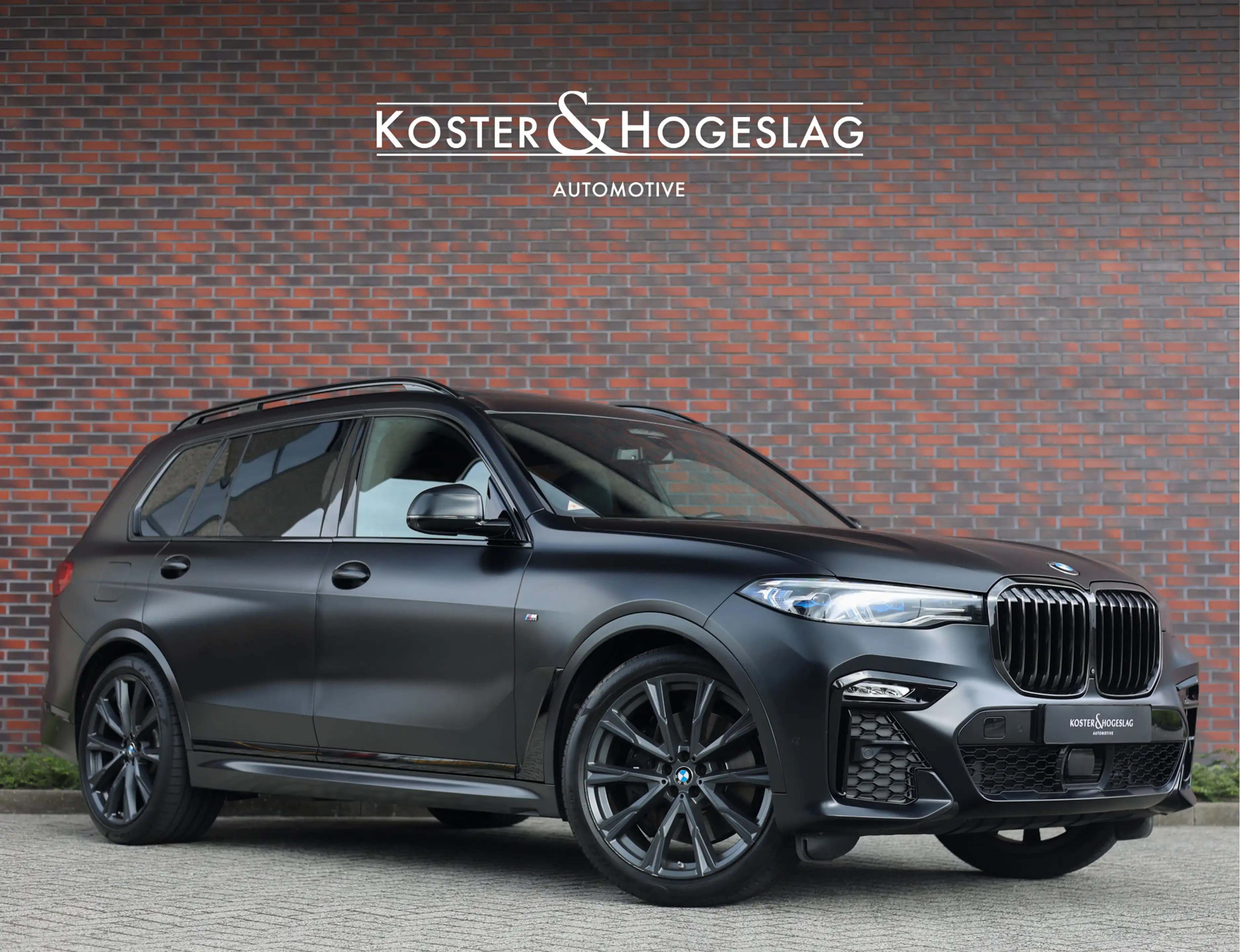 BMW X7 40i xDrive | HUD - Sky Lounge