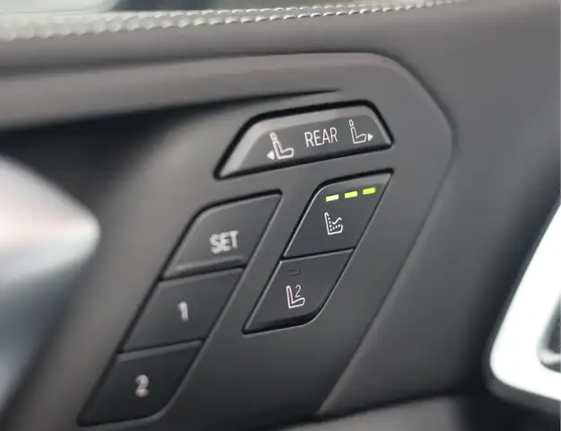 BMW X7 view 30