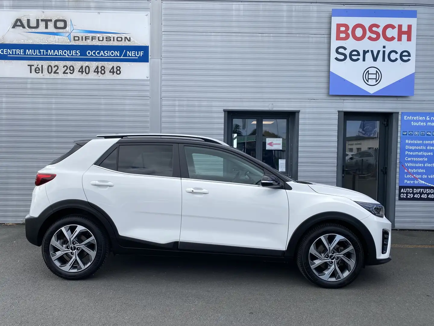 Kia Stonic 1.0 T-GDI 120CV MHEV GT LINE PREMIUM DCT7 Blanc - 1