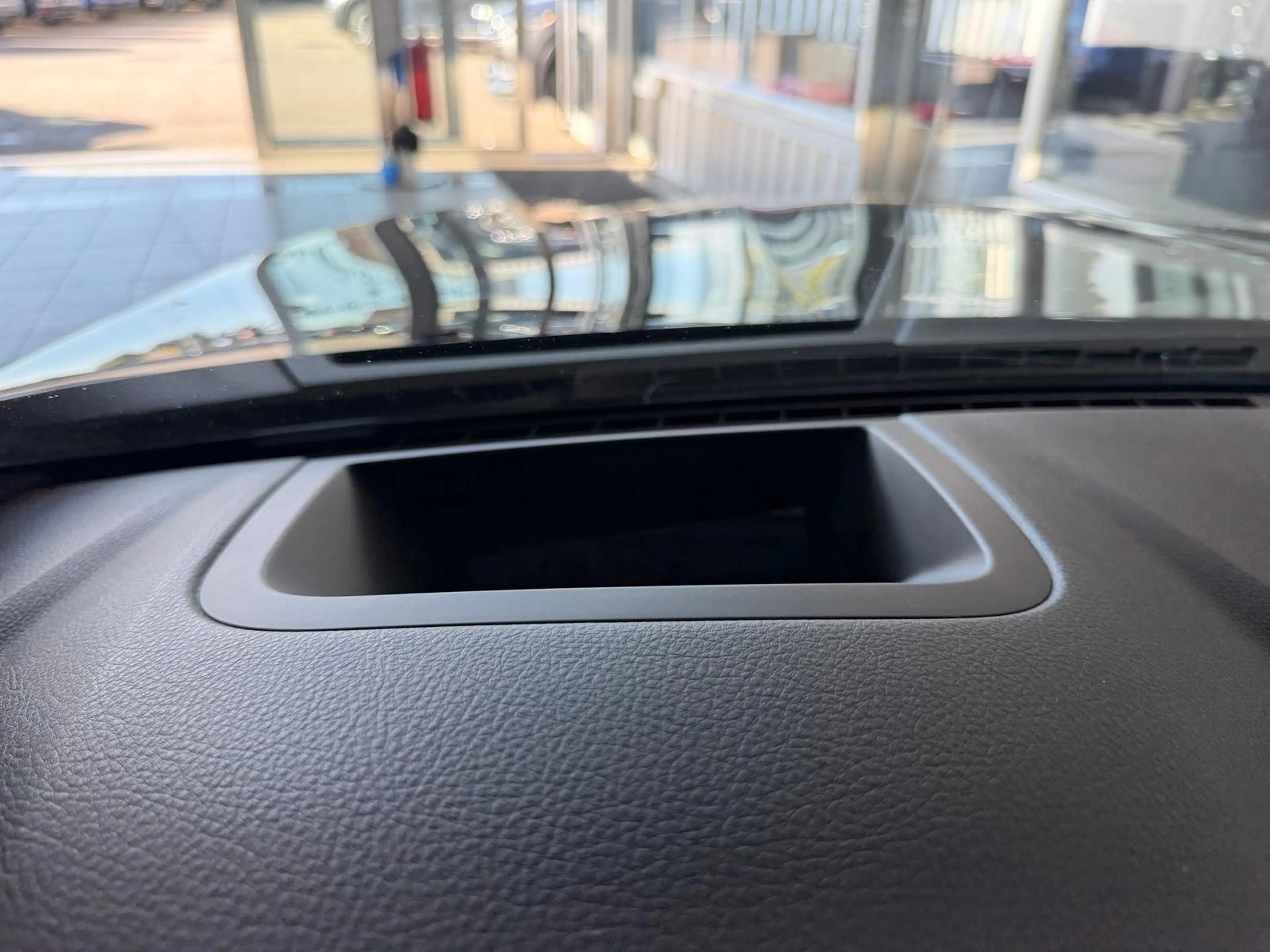 BMW 530 d Steptronic HIFI PANO HUD PDC NAVI TEMP — photo 17
