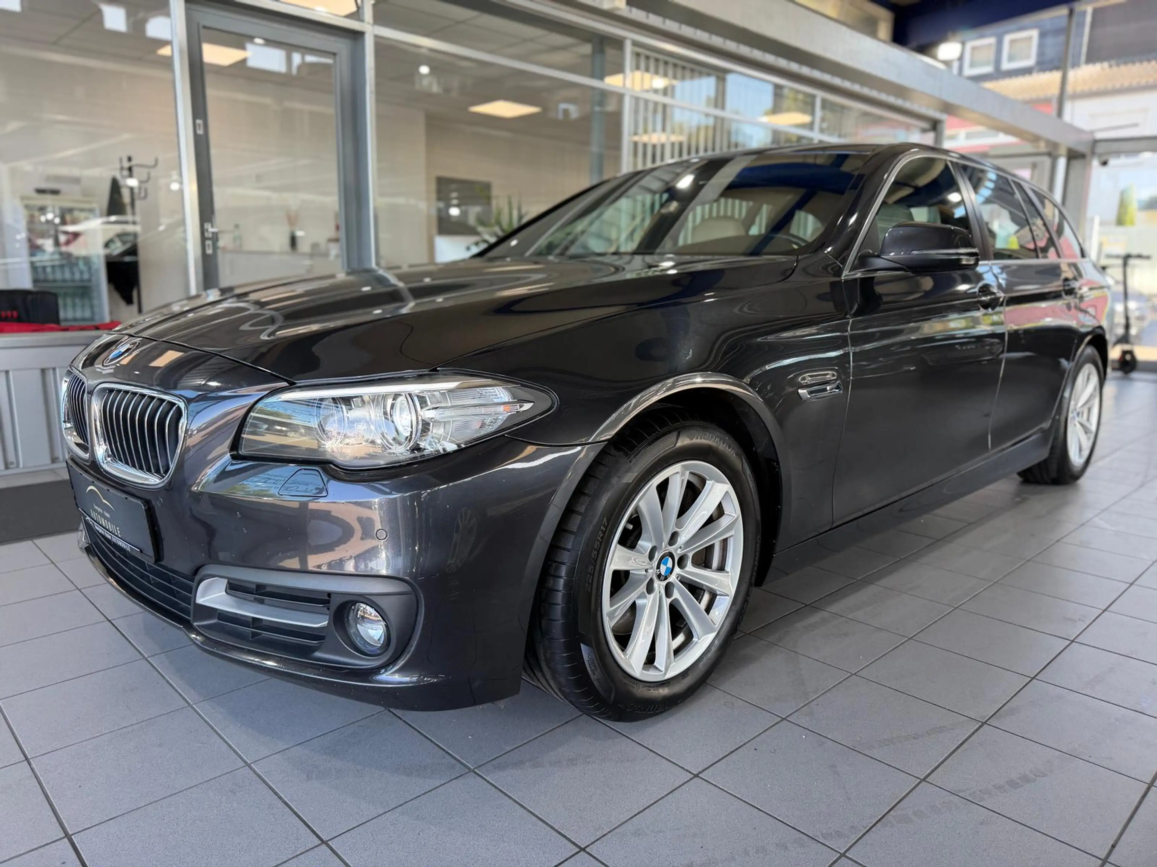 BMW 530 d Steptronic HIFI PANO HUD PDC NAVI TEMP — photo 5