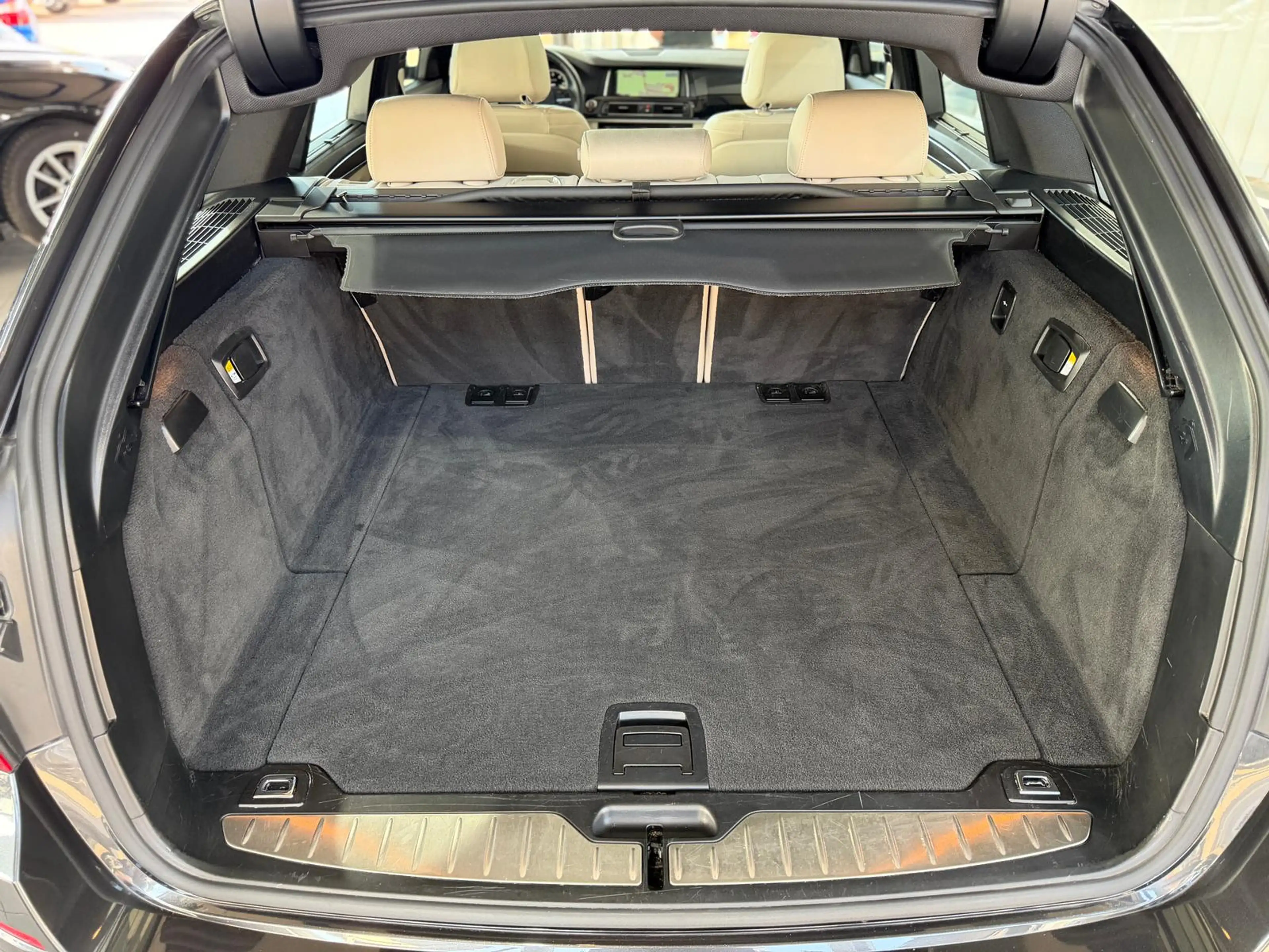 BMW 530 d Steptronic HIFI PANO HUD PDC NAVI TEMP — photo 25