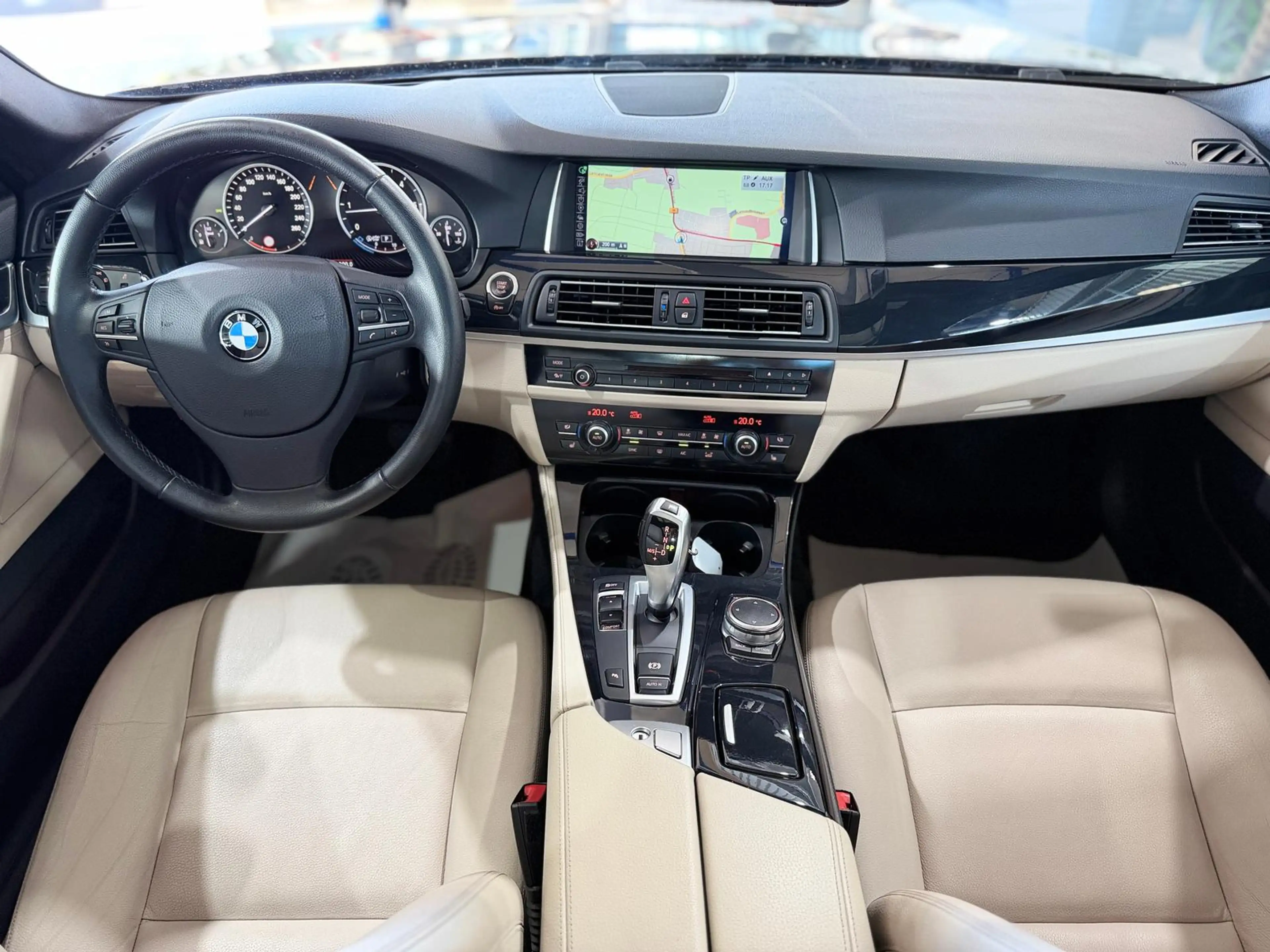 BMW 530 d Steptronic HIFI PANO HUD PDC NAVI TEMP — photo 14