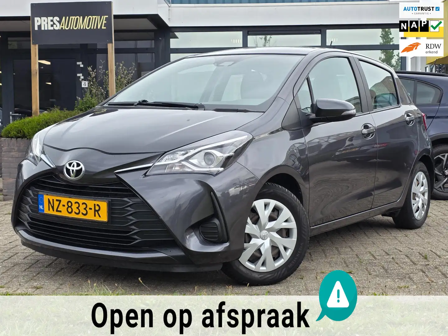 Toyota Yaris 1.0 VVT-i Aspiration |CLIMA|NAVI|CAMERA Grijs - 1