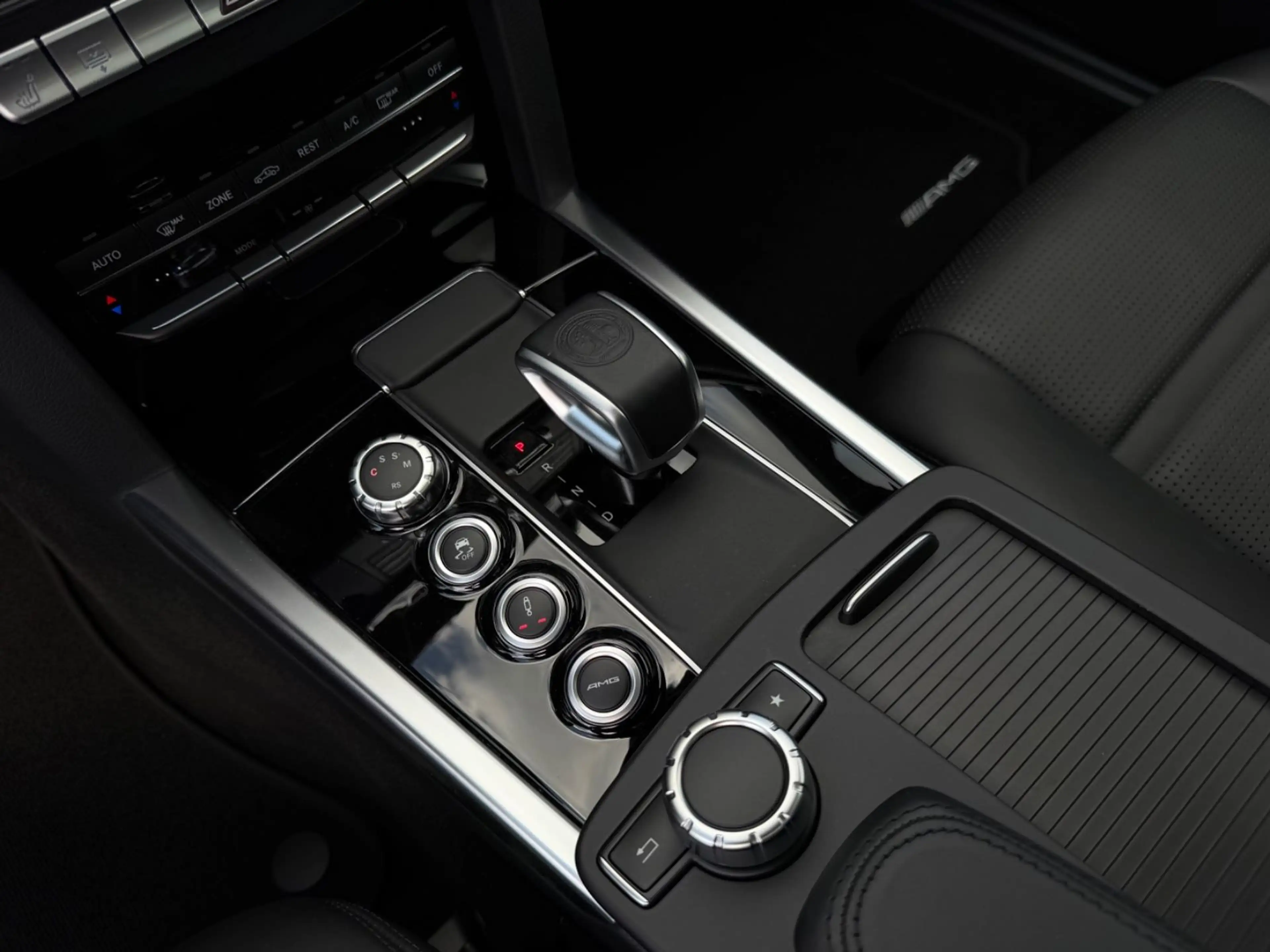 Mercedes-Benz E 63 AMG 4Matic *Designo Magno*Pano*HK*Original* — photo 27