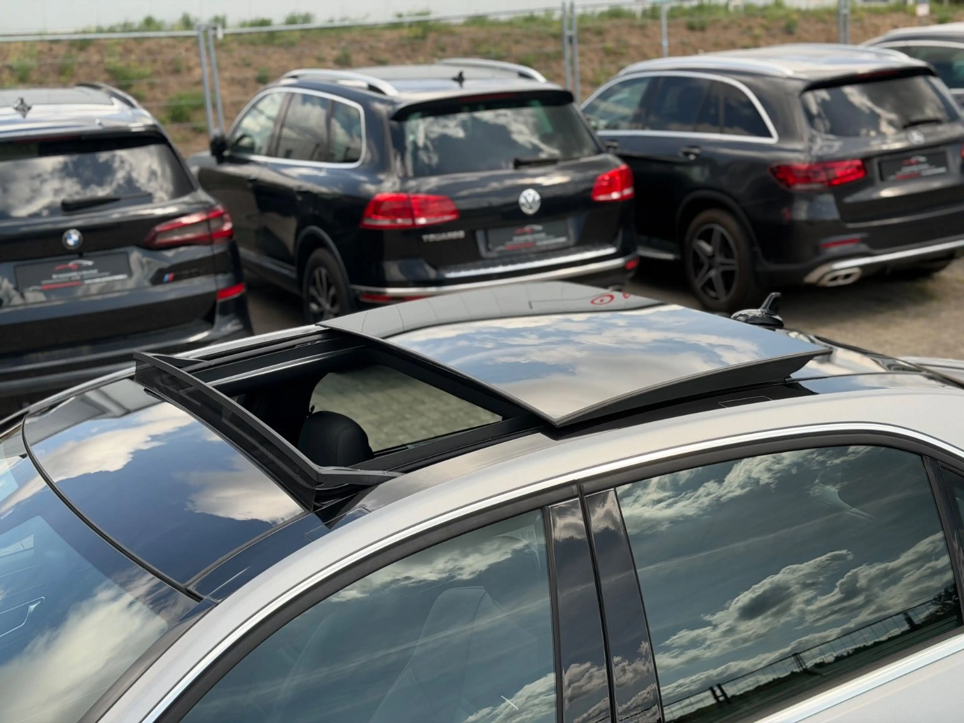 Mercedes-Benz E 63 AMG 4Matic *Designo Magno*Pano*HK*Original* — photo 44