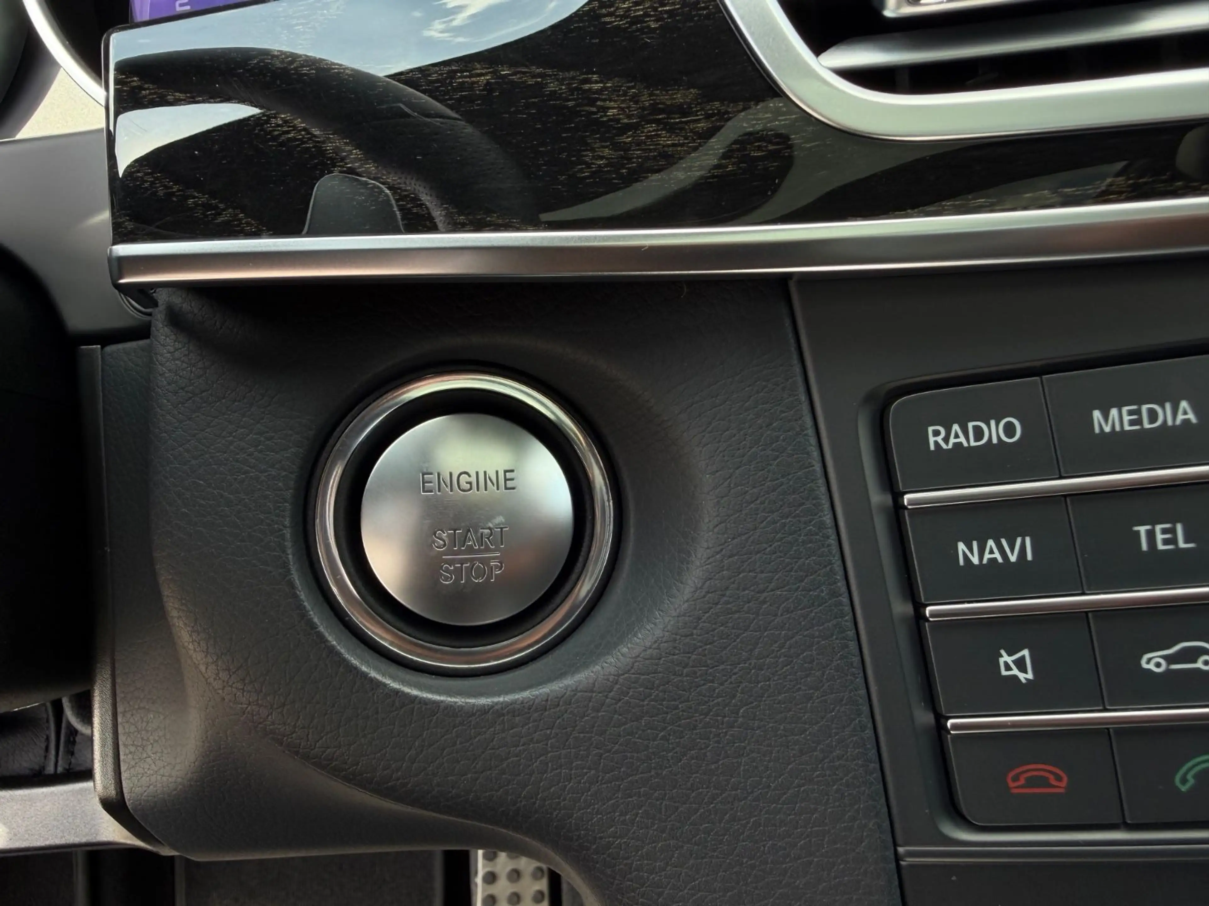 Mercedes-Benz E 63 AMG 4Matic *Designo Magno*Pano*HK*Original* — photo 28