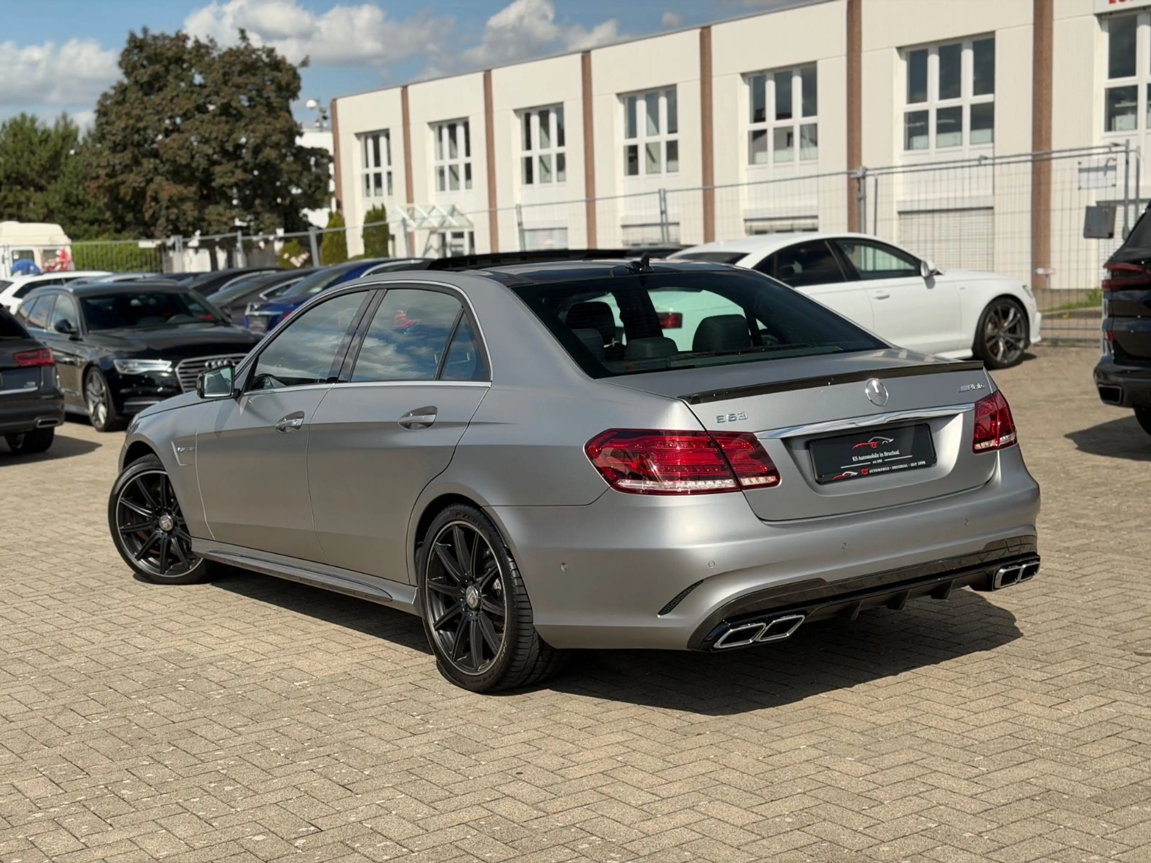 Mercedes-Benz E 63 AMG 4Matic *Designo Magno*Pano*HK*Original* — photo 9