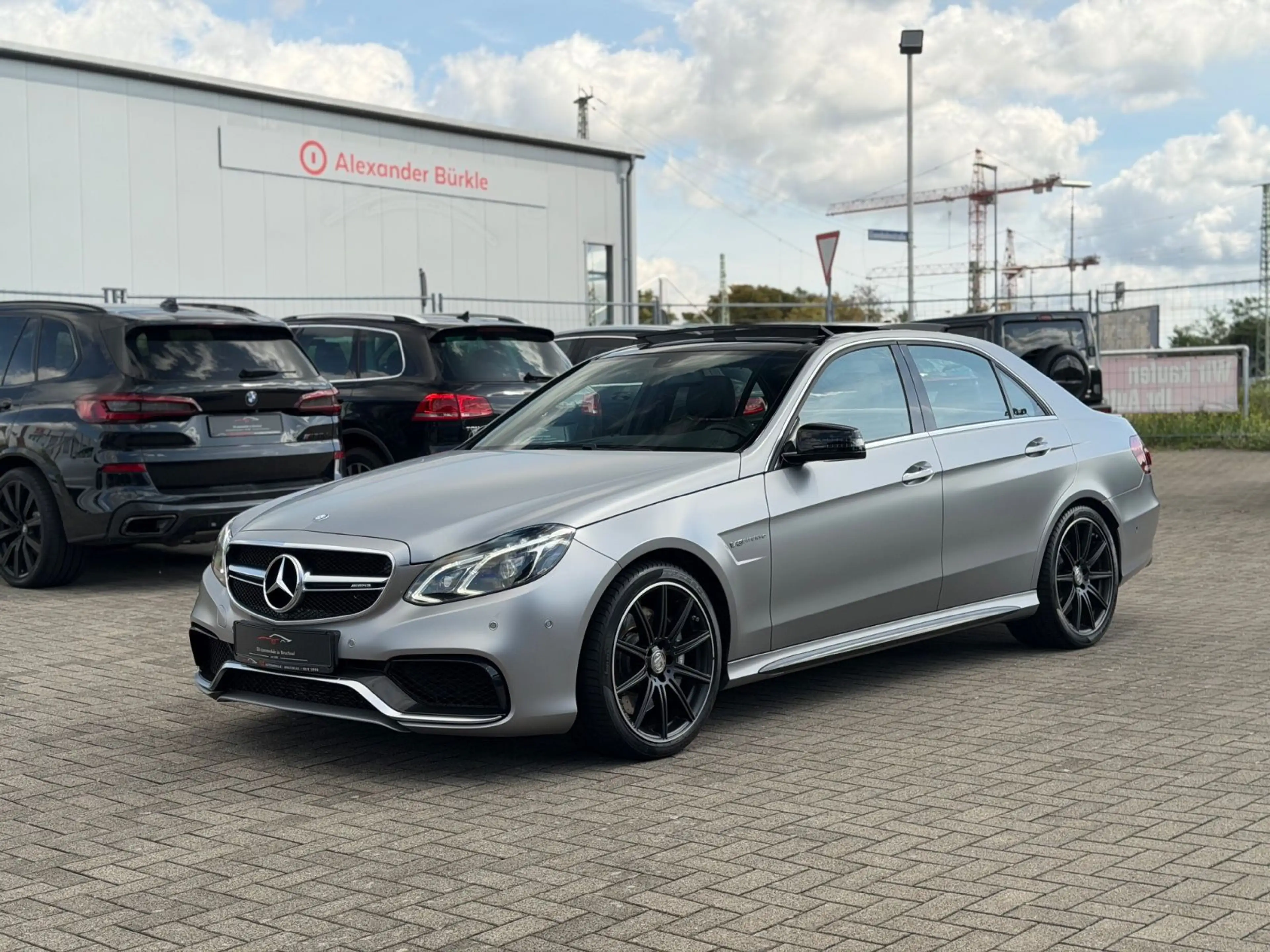 Mercedes-Benz E 63 AMG 4Matic *Designo Magno*Pano*HK*Original* — photo 47