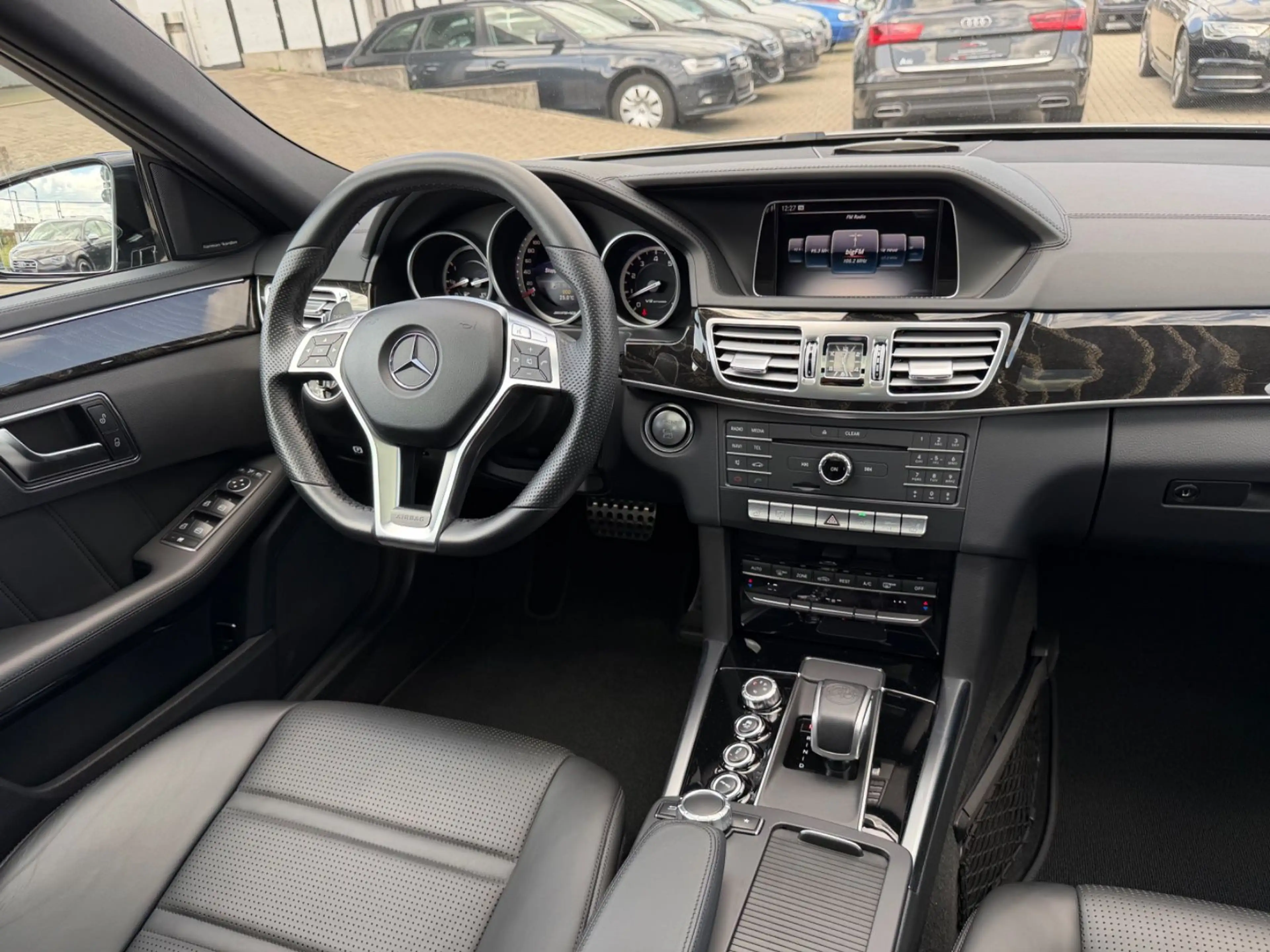Mercedes-Benz E 63 AMG 4Matic *Designo Magno*Pano*HK*Original* — photo 21