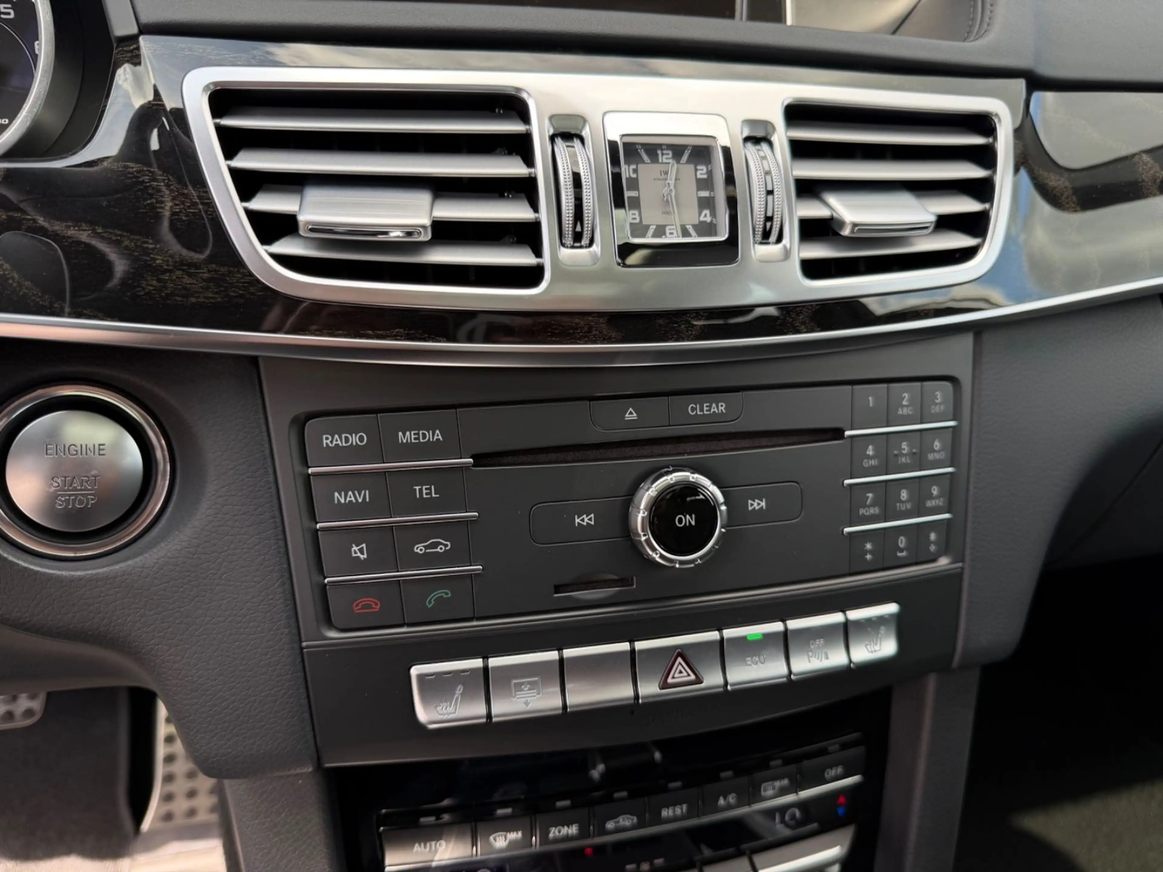 Mercedes-Benz E 63 AMG 4Matic *Designo Magno*Pano*HK*Original* — photo 25