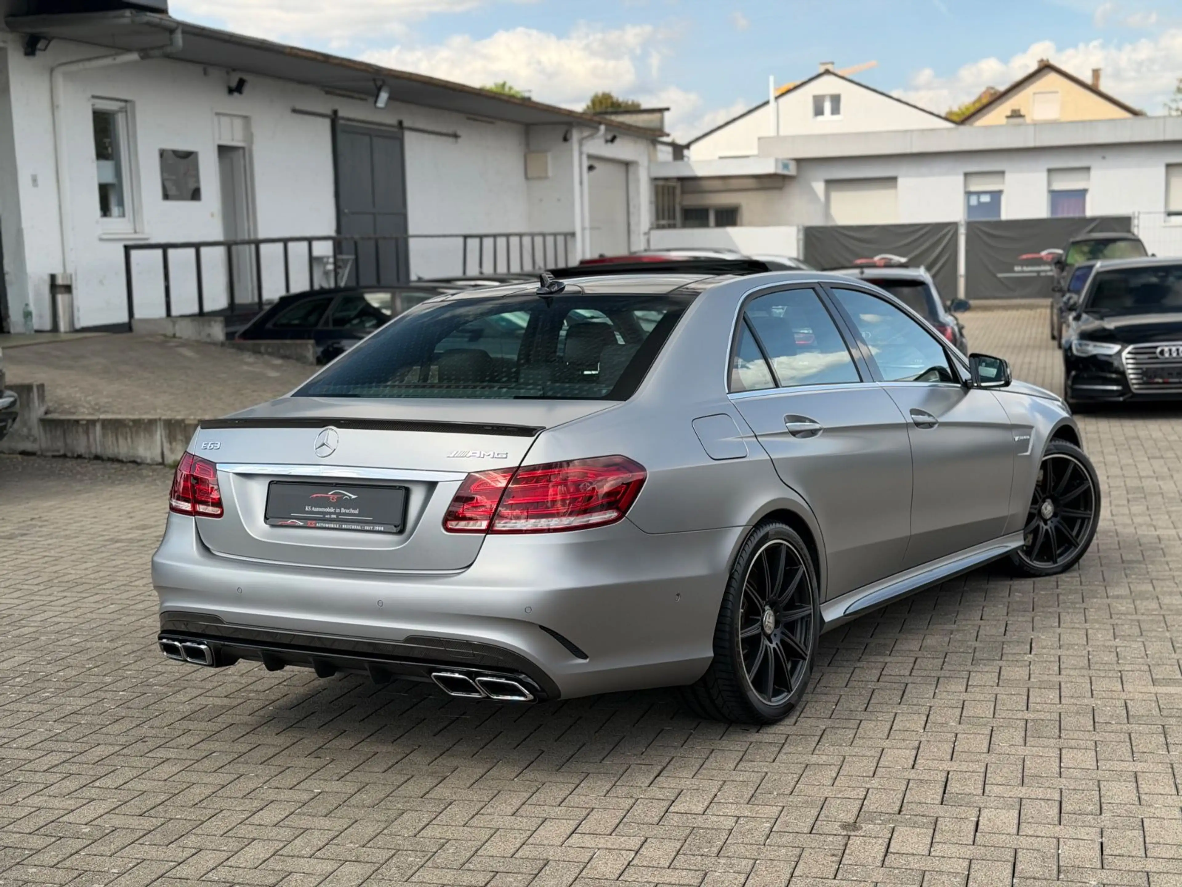 Mercedes-Benz E 63 AMG 4Matic *Designo Magno*Pano*HK*Original* — photo 6
