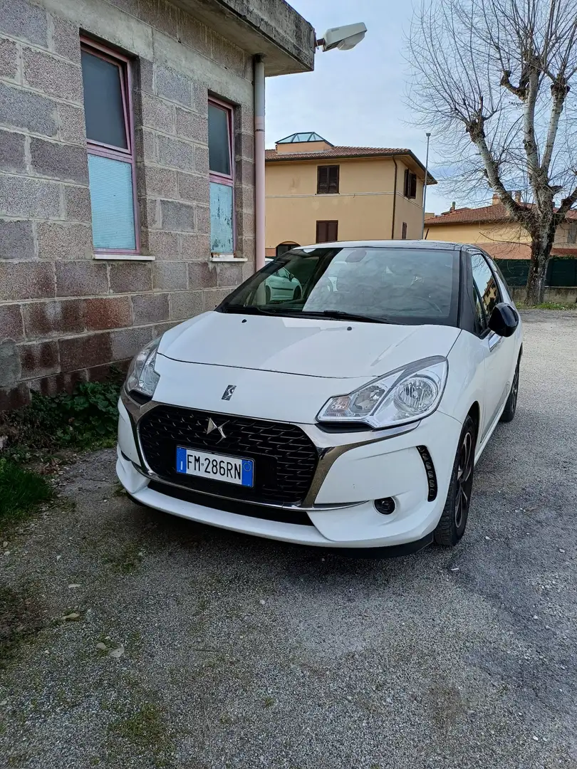 Citroen DS so chic - 1