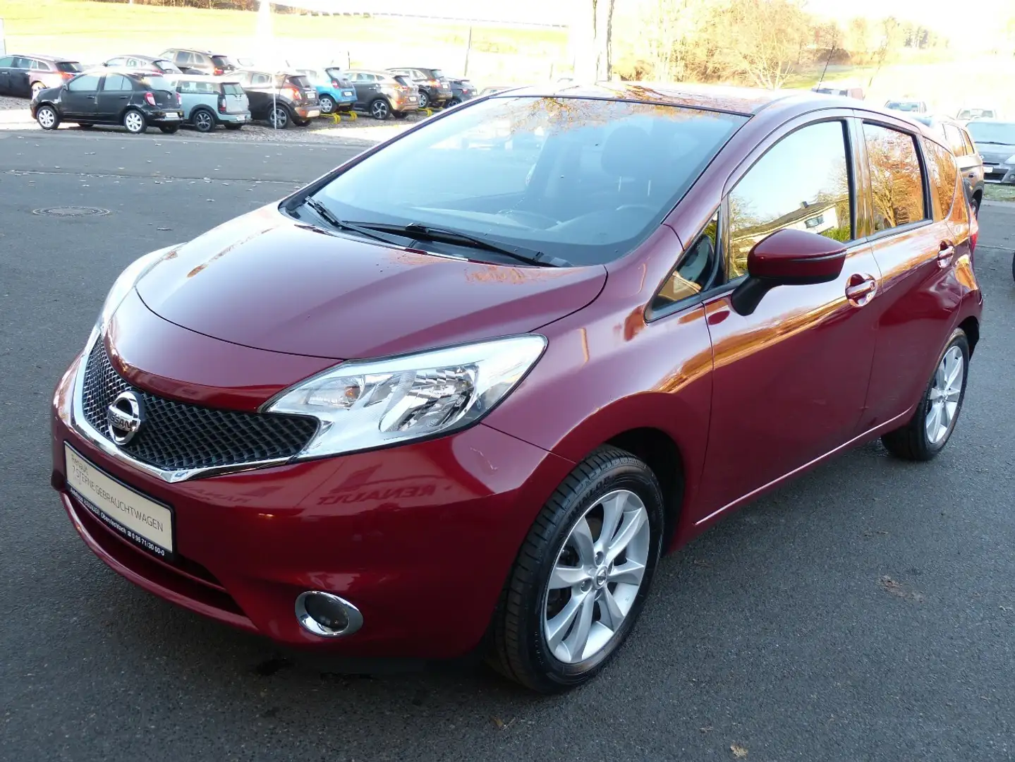 Nissan Note 1.2[Klimaautomatik/SHZ/Kamera/1.Hand] Červená - 1