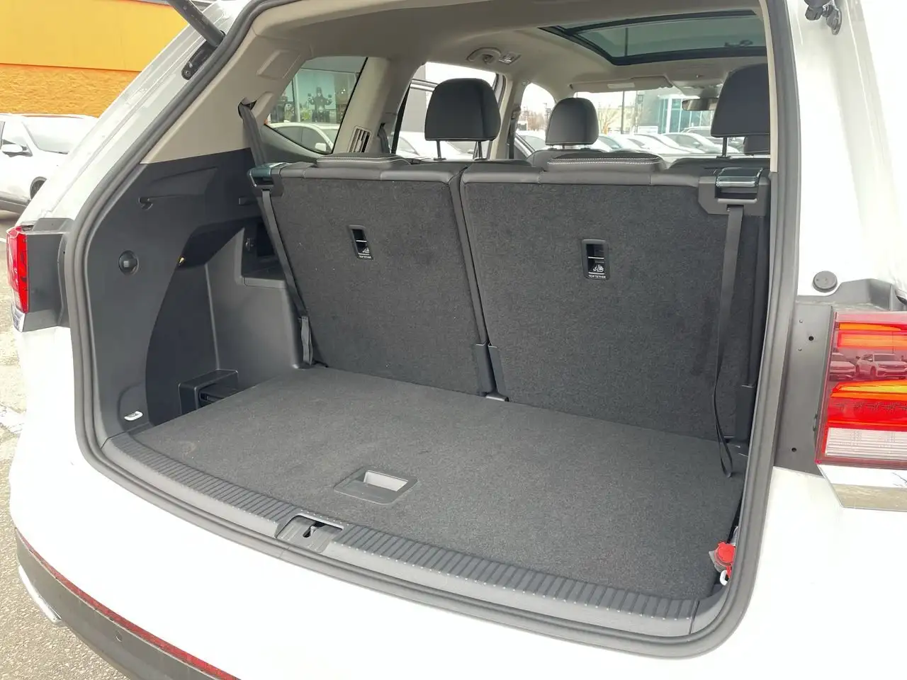 Volkswagen Atlas снимка Volkswagen Atlas