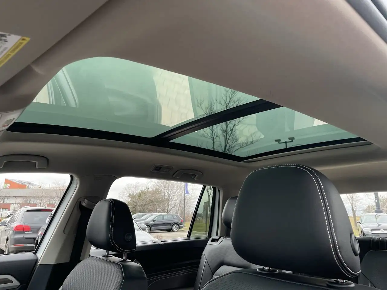 Volkswagen Atlas снимка Volkswagen Atlas
