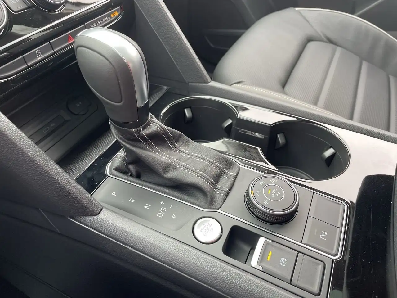 Volkswagen Atlas снимка Volkswagen Atlas