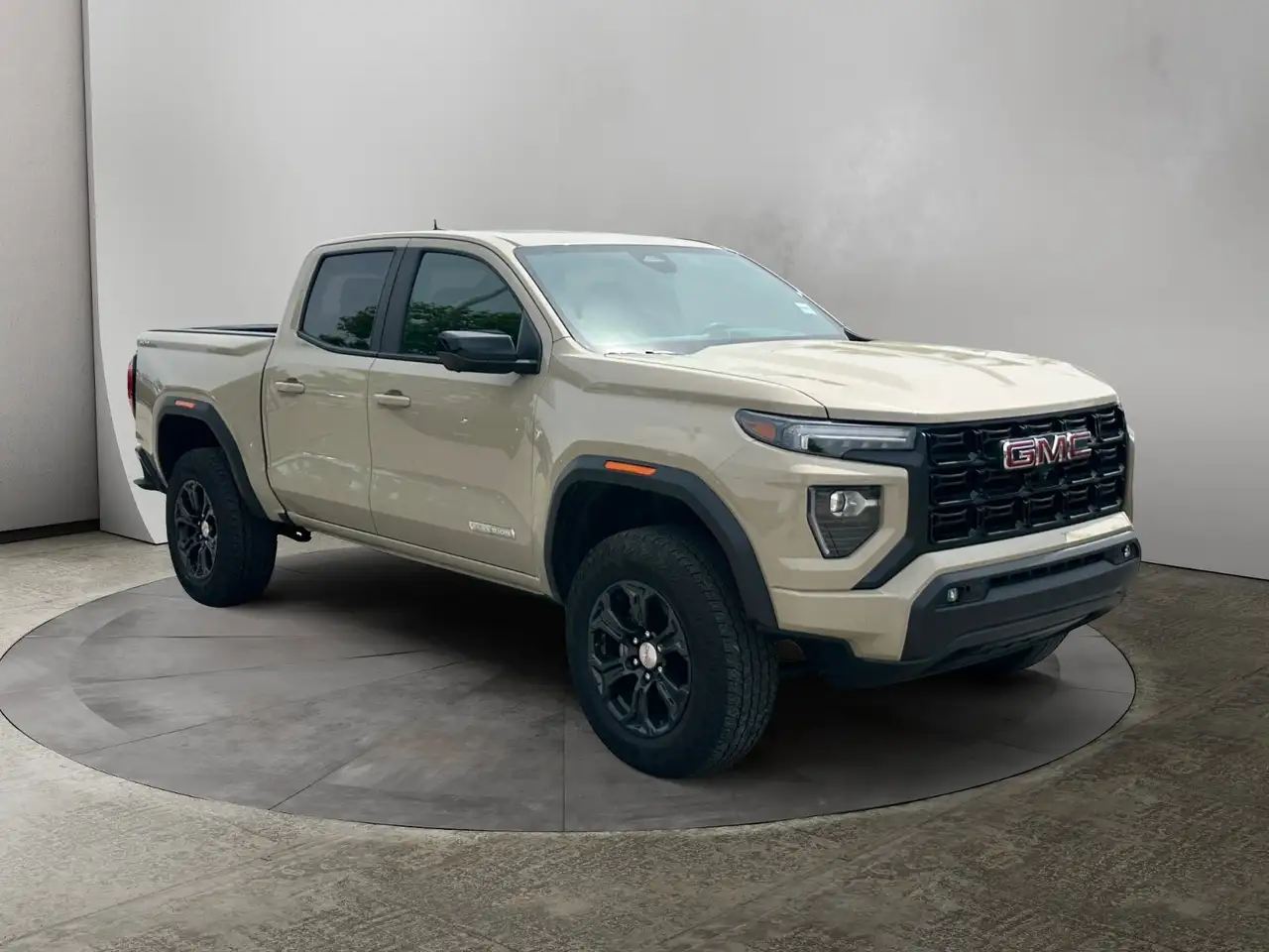 GMC Canyon снимка GMC Canyon
