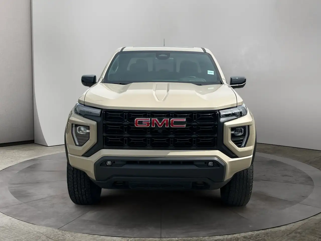 GMC Canyon снимка GMC Canyon