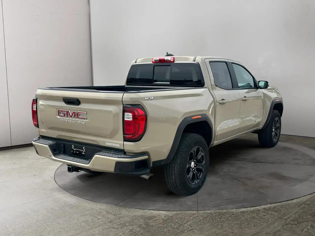 GMC Canyon снимка GMC Canyon