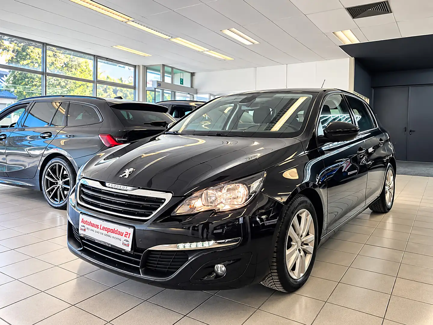 Peugeot 308 1.6 BlueHDi Active| NAVI | KLIMA | TEMPOMAT | P... Schwarz - 1