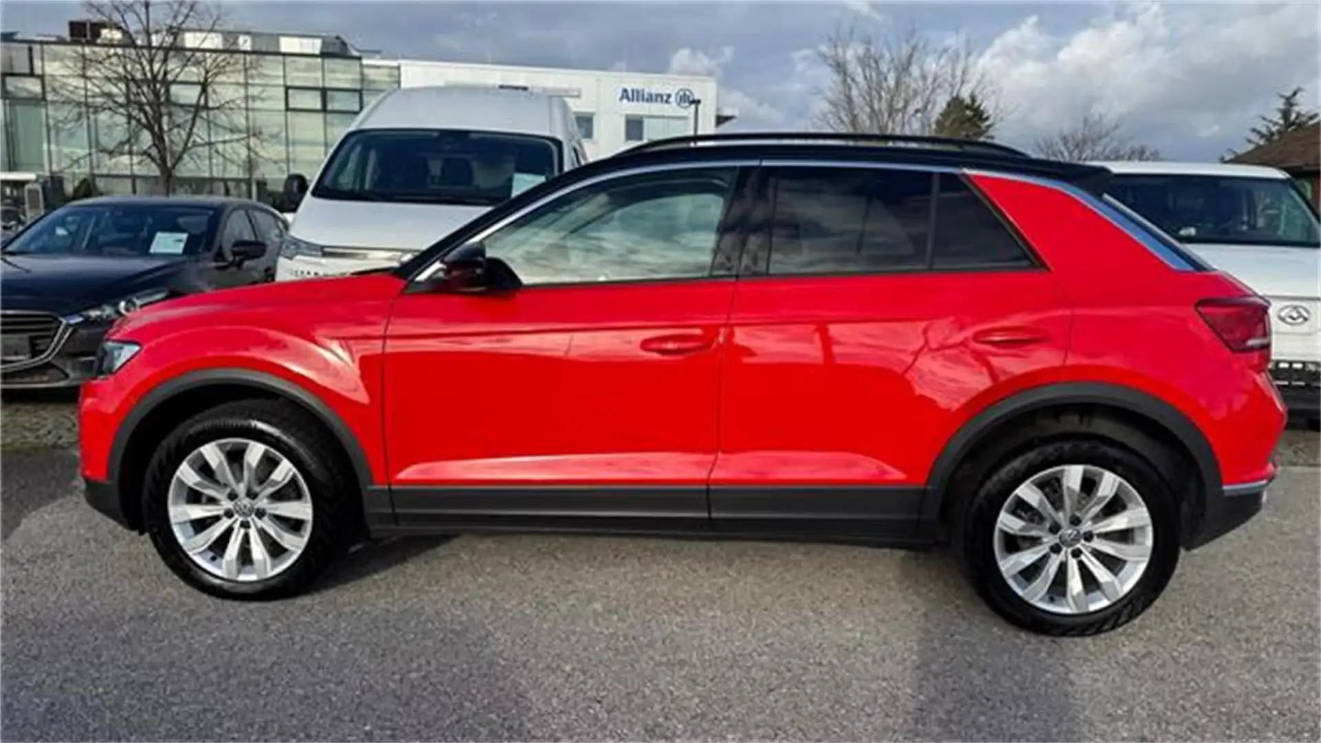 Volkswagen T-Roc 1,5 TSI ACT Design DSG Rot - 2