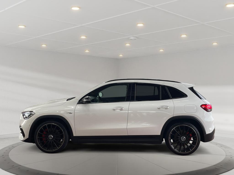 Mercedes-Benz GLA 35 AMG AMG GLA 35 4matic AMG+MBUX+MBeam+Night+Pano+SHD — photo 4