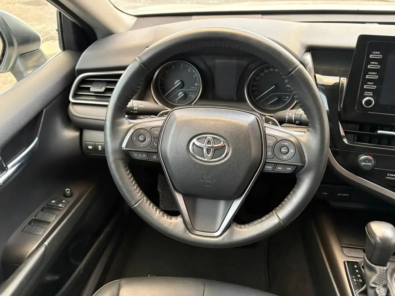 Toyota Camry снимка Toyota Camry
