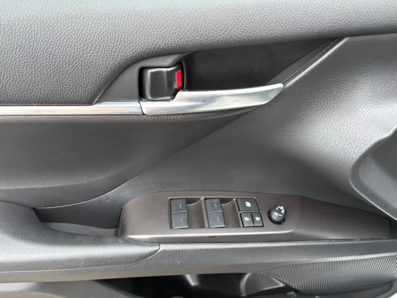 Toyota Camry снимка Toyota Camry