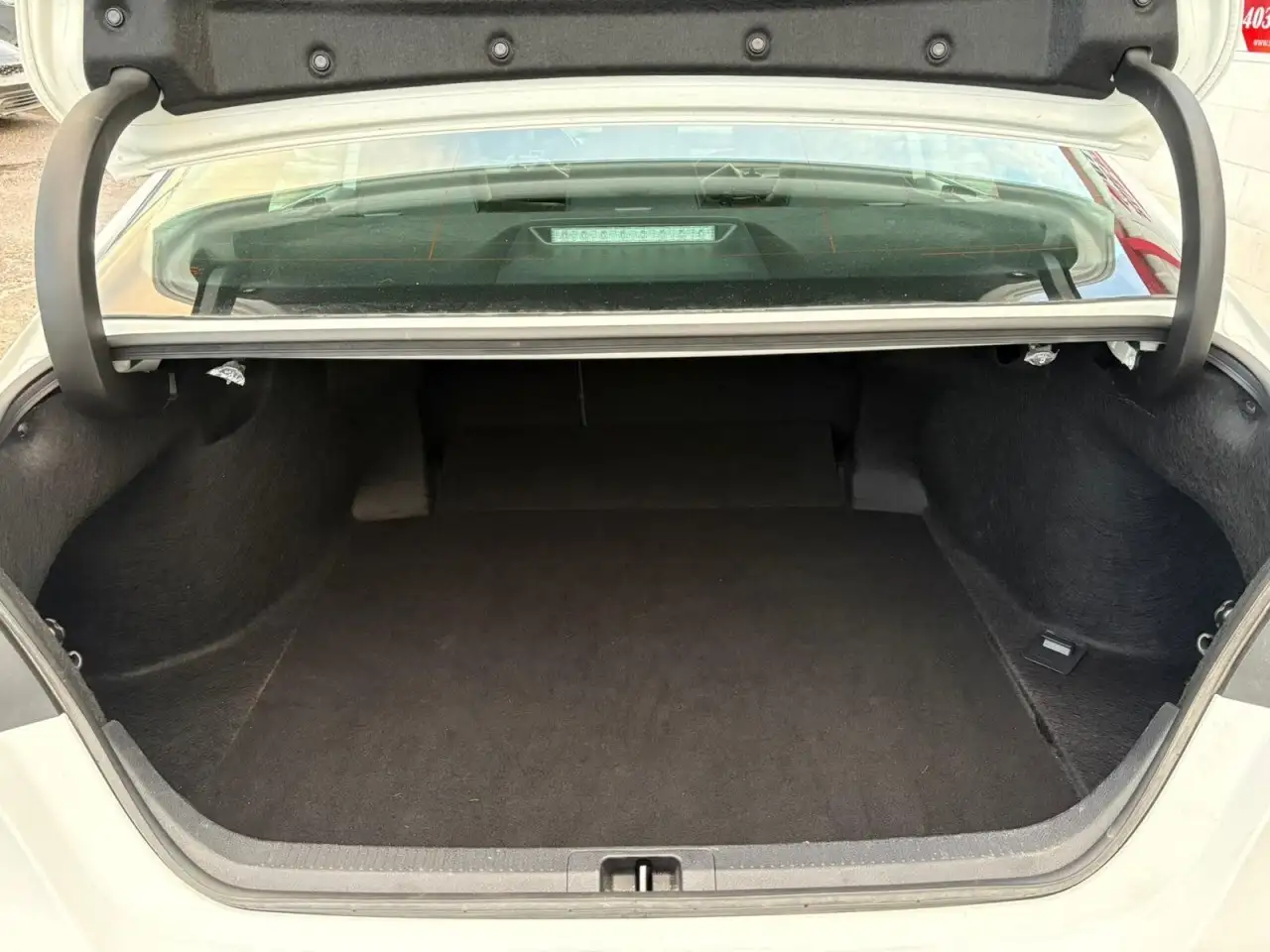 Toyota Camry снимка Toyota Camry