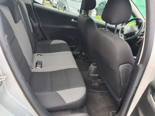 Peugeot 207 view 14