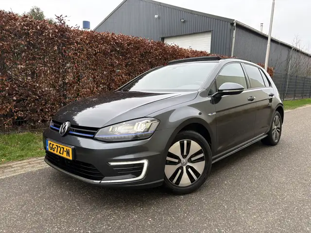 Volkswagen Golf GTE 1.4 TSI / AUTOMAAT / PANORAMADAK / 167dkm! NAP!