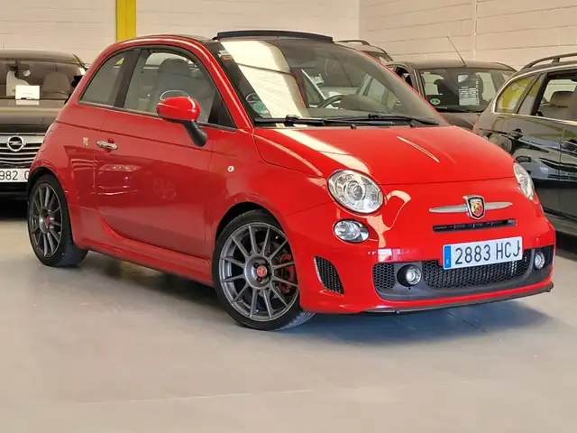 Abarth 695 Tributo Ferrari Rojo Corsa Aut.