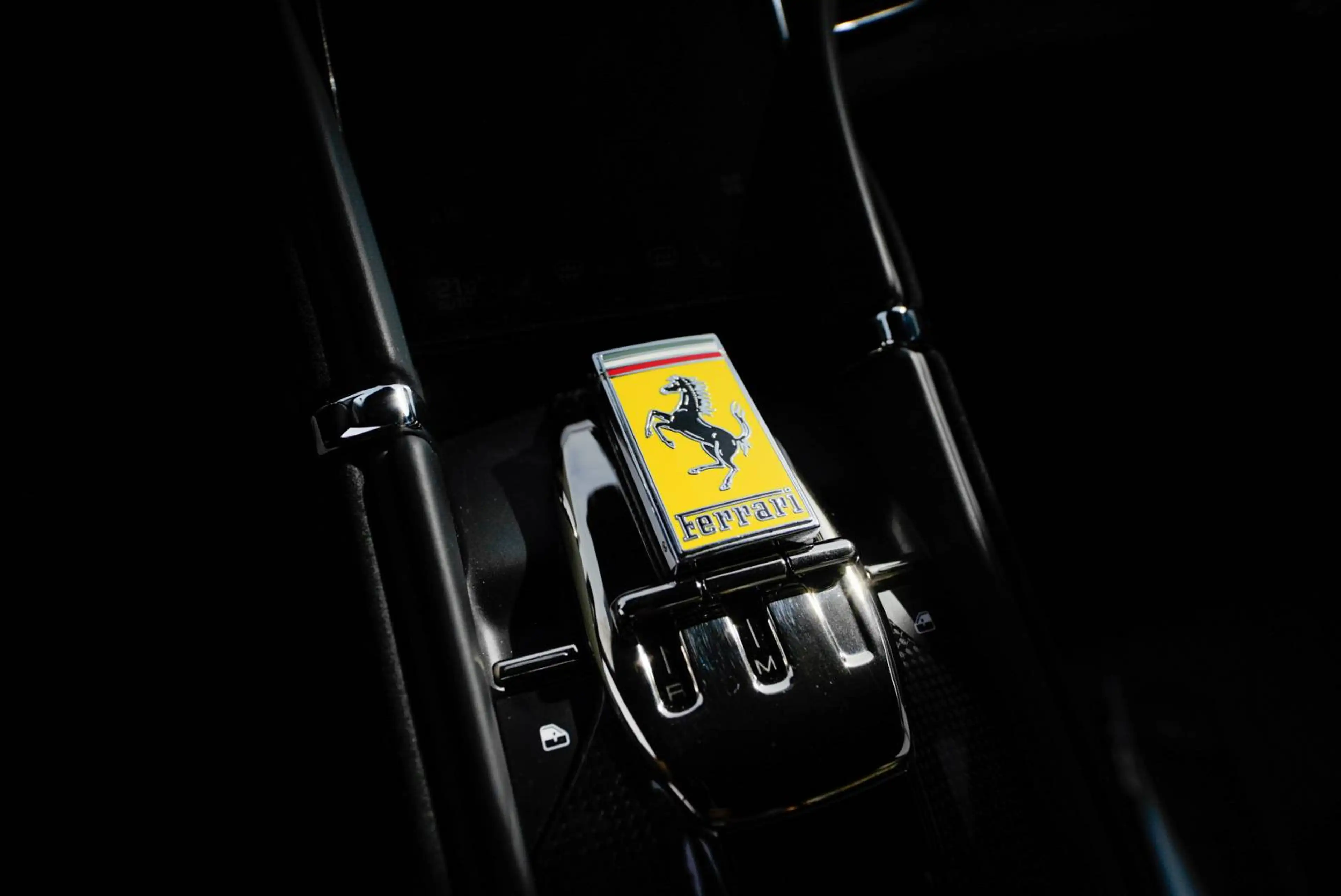 Ferrari Roma * MwSt * Sonderfarbe * Daytona * Sonderpolster * CARBON * 2. Display * — photo 6