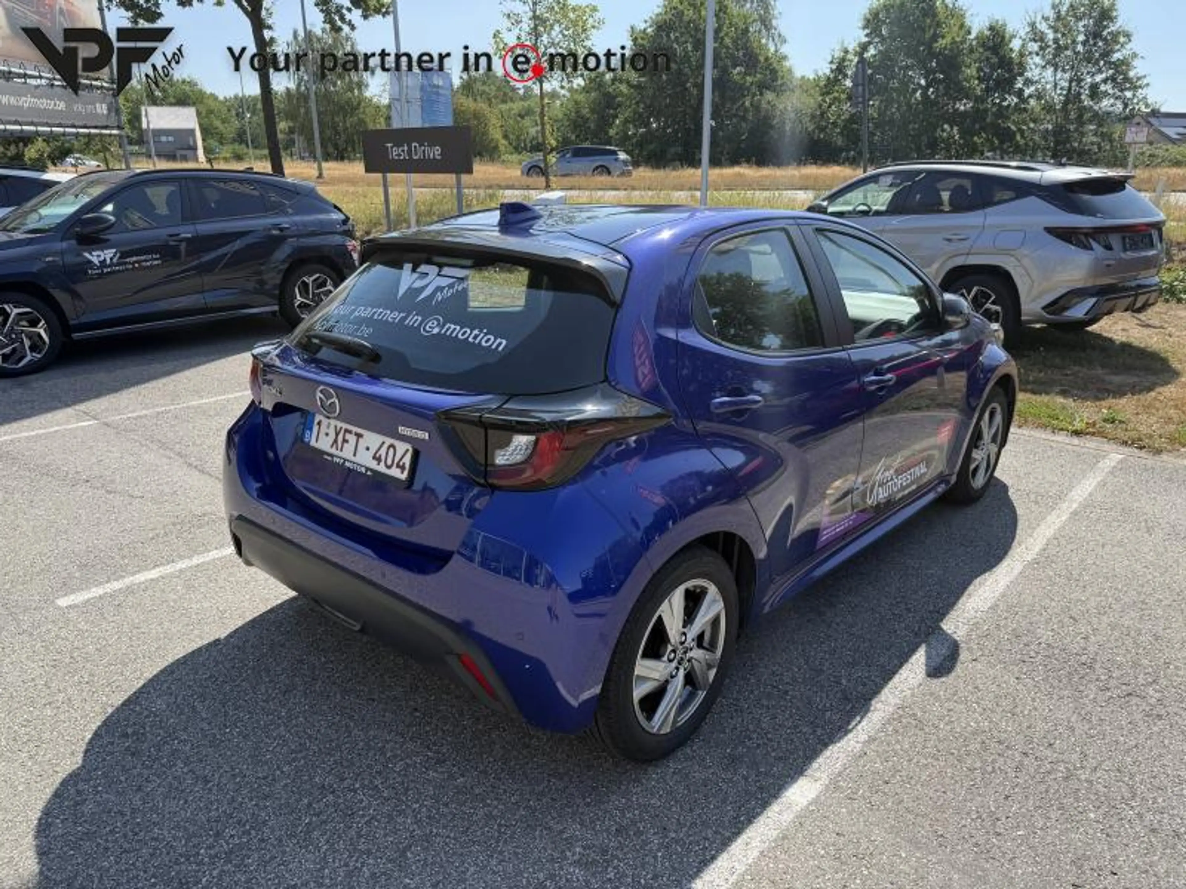 Mazda 2 Center-Line hybrid — photo 7