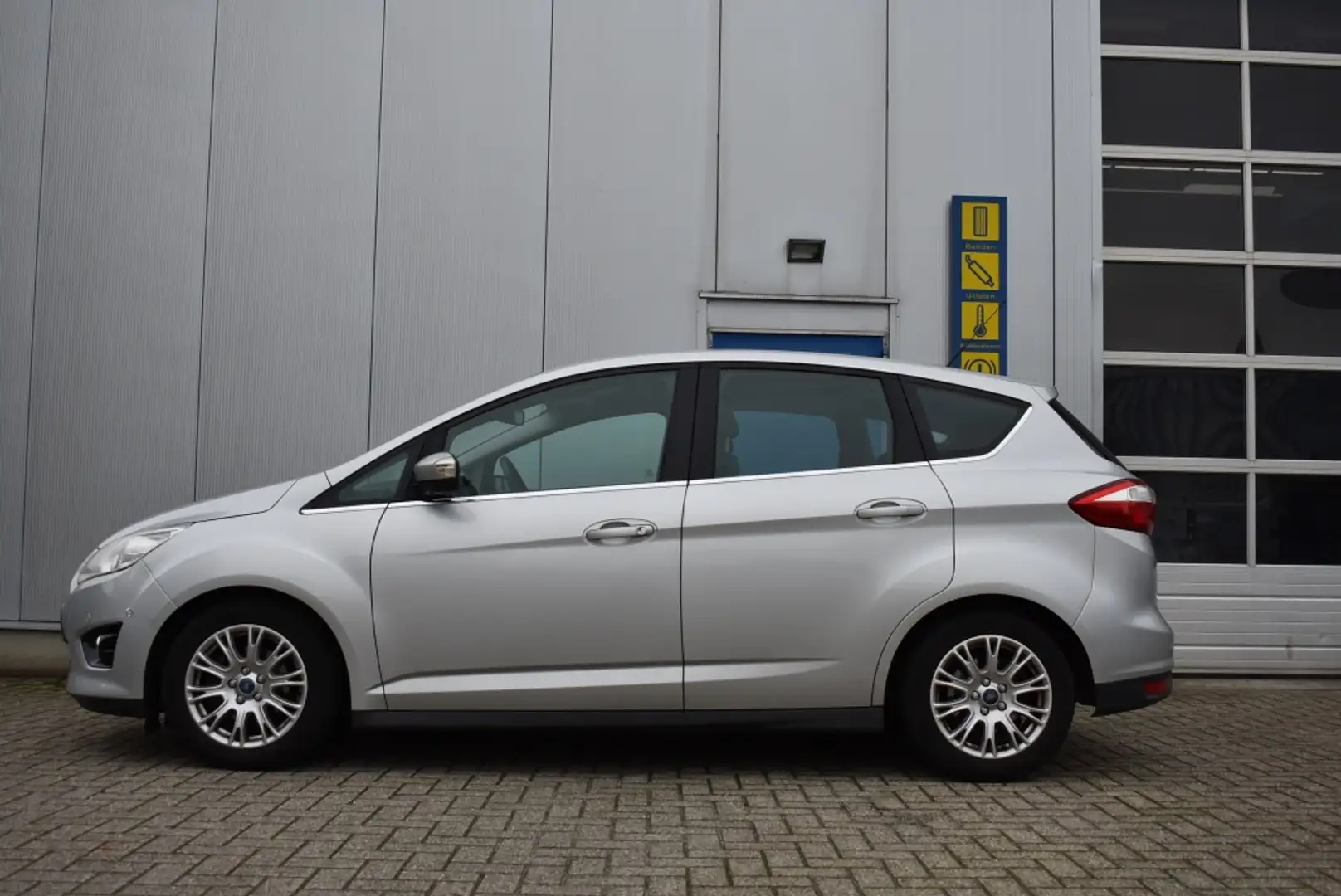 Ford C-Max 1.6 Titanium met opties en apk 11/26 Grijs - 2