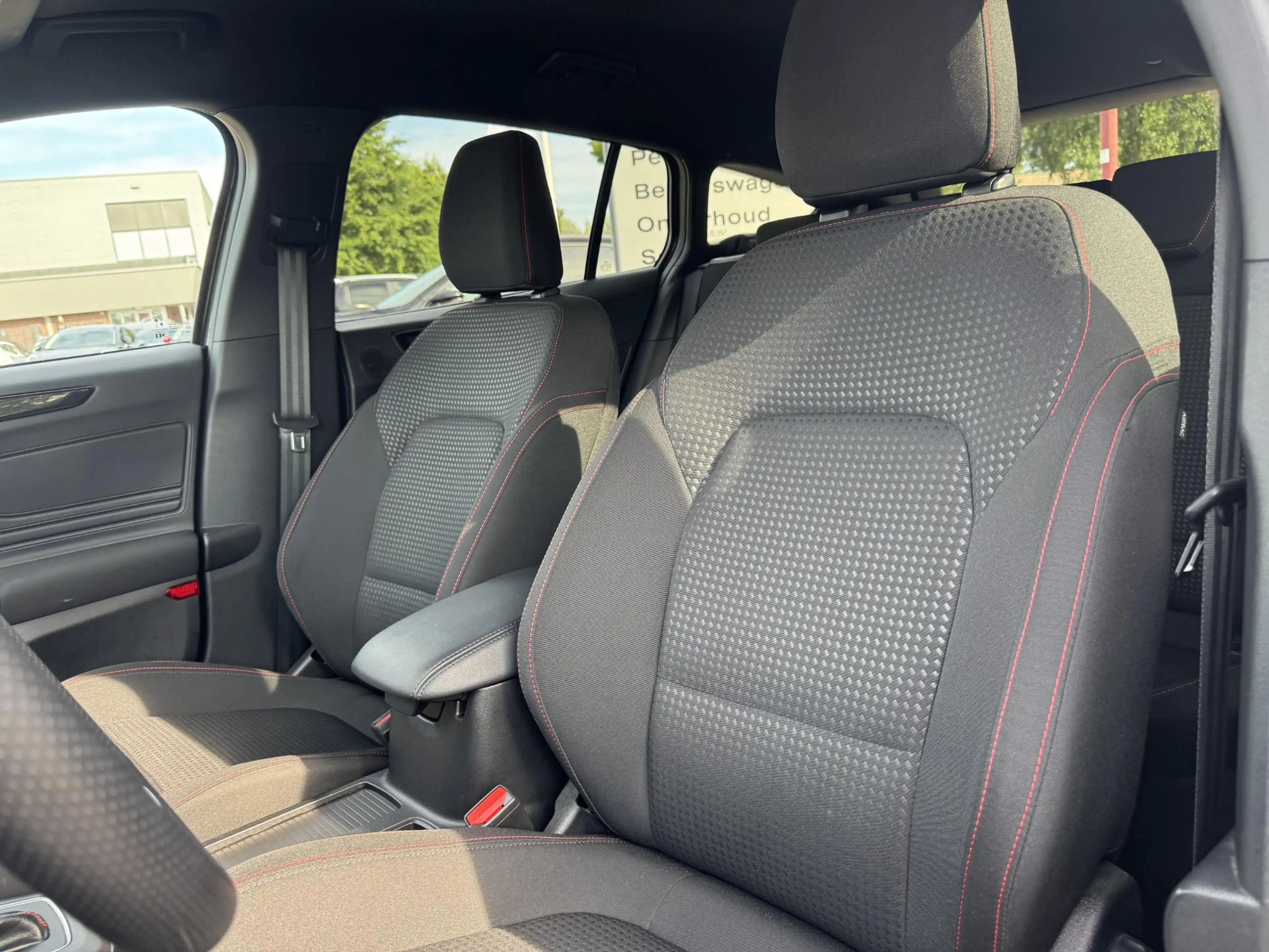 Ford Focus Wagon 1.0 EcoBoost Hybrid ST Line X 155pk Automaat — photo 9