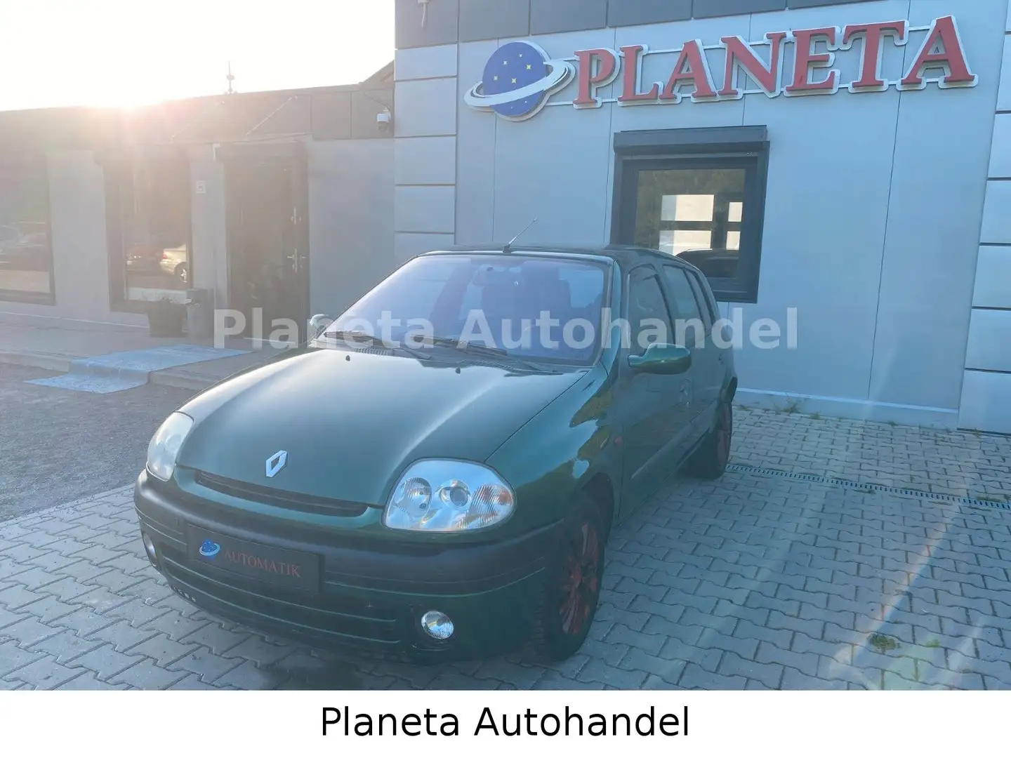 Renault Clio 1.4 RXE *AUTOMATIK*KLIMA*PDC*DASHCAM* Grün - 2