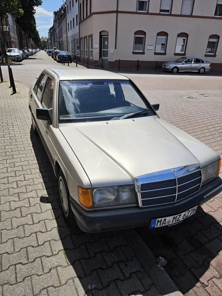 Mercedes-Benz 190 E190.2.0 benzil, foto 1